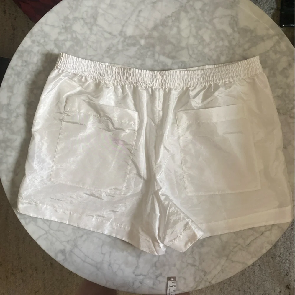 NWT Tibi Crispy Nylon Shorts with Snaps size XL - Picture 8 of 8